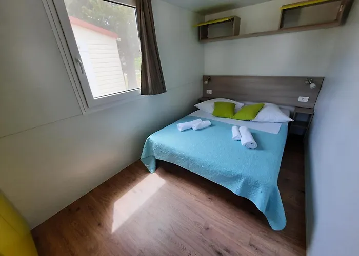 Tatil parkı Kamp Rujno Starigrad Paklenica