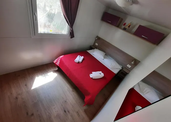 Kamp Rujno Tatil parkı *