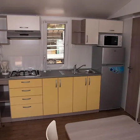 Kamp Rujno * Starigrad Paklenica